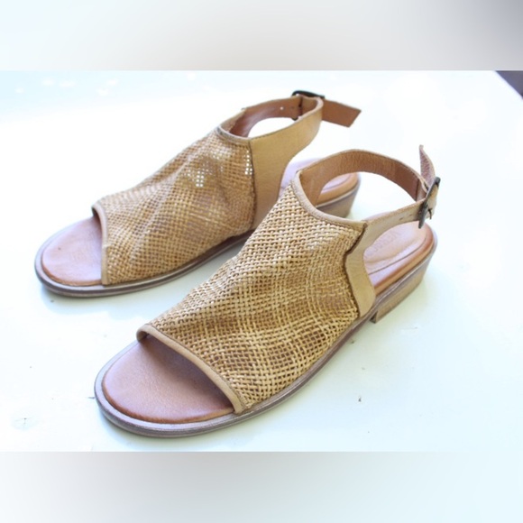 Sundance Veracruz sandals - Picture 11 of 11